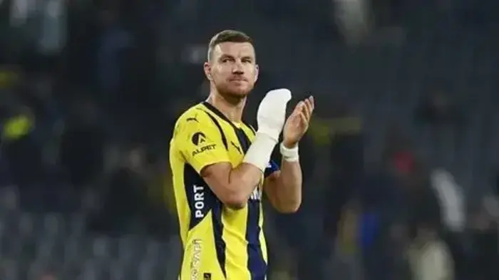 Savunmanın Merkezindeki Edin Dzeko Örneği