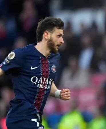 PSG, Nantes'ı 3-0 Mağlup Etti: Kvaratskhelia Coştu, Fark Açıldı!