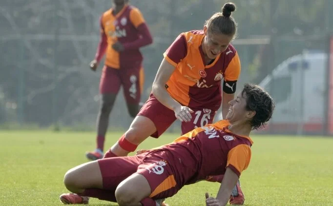 Ebru Topçu Hangi Takımda Oynuyor?
