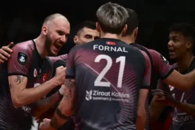 Ziraat Bankkart Efeler Ligi'nde Finalde: Galatasaray'ı Saf Dışı Bıraktı!