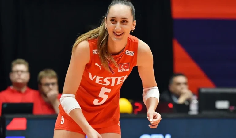 Ayça Aykaç Altıntaş'tan VakıfBank'a Şampiyonlar Ligi Kupasıyla Veda!