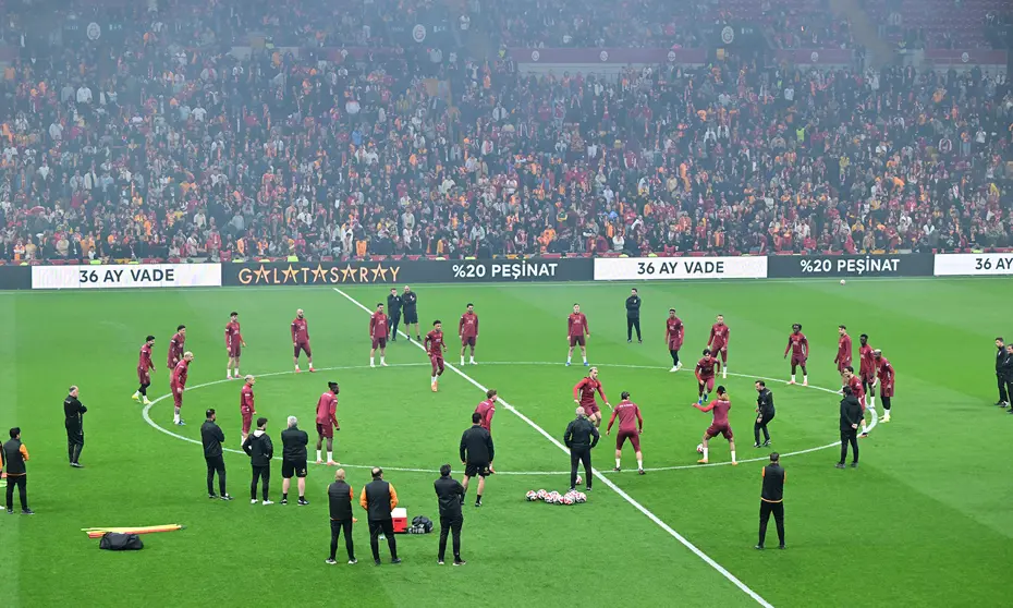 Efsaneler Tribünde: Okan Buruk’tan Şampiyonluk Sözü
