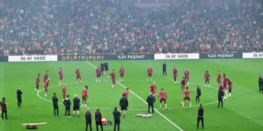 Galatasaray RAMS Park'ta Şampiyonluk Provası Yaptı: 40 Bin Taraftar Stadı İnletti
