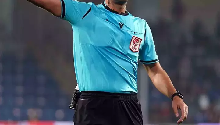 Süper Lig 30. Hafta Hakemleri Belli Oldu: Dev Maçlara Kritik Atamalar
