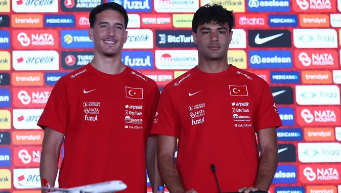 Ozan Kabak ve Deniz Gül'den 2026 Dünya Kupası Mesajı: 