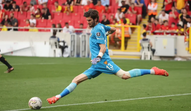 Arda Özçimen Kimdir, Kaç Yaşında, Hangi Takımda?