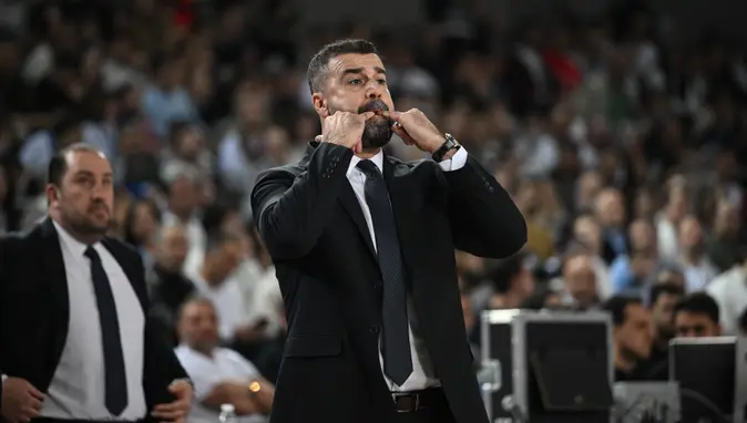 Türk Telekom'da İstikrar: Erdem Can ile 2 Yıllık Yeni Sözleşme İmzalandı