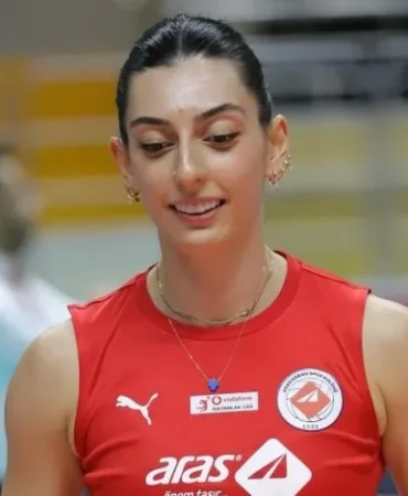 Ceren Karagöl Kimdir? Kaç Yaşında, Hangi Takımda, Boyu ve Sevgilisi
