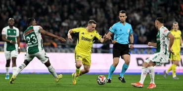 Fenerbahçe'den Konya'da Gövde Gösterisi