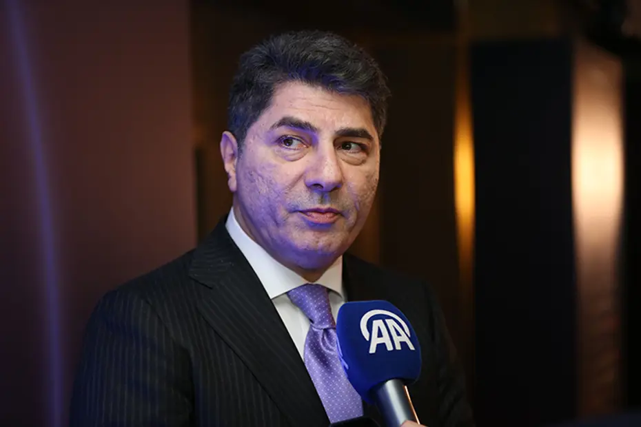 Kongre Sürecinde Kartlar Yeniden Dağıtılıyor