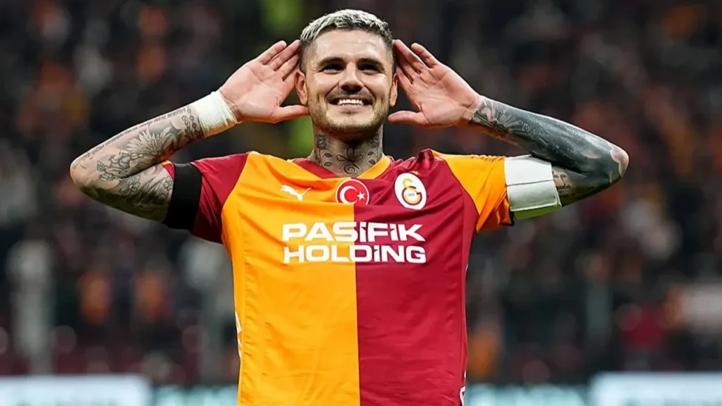 Zor Zamanların Kurtarıcısı Sahnede