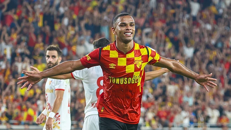 Göztepe'nin Avrupa Umudu Juan Silva Kariyer Rekoru Kırdı