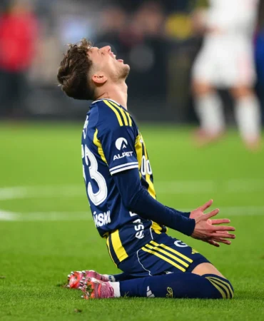 Galatasaray'da Sürpriz Temas: Sebastian Szymanski Aslan Mı Oluyor?
