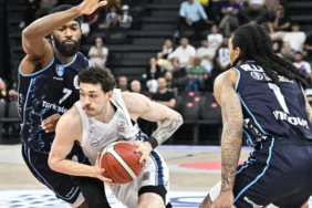 Anadolu Efes, Türk Telekom'u 86-75 Mağlup Ederek Çeyrek Finalde Avantajı Kaptı