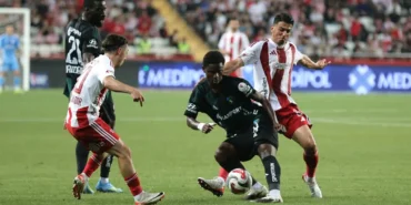 Süper Lig'de Dramatik Veda: Antalyaspor Galip Gelmesine Rağmen Küme Düştü!
