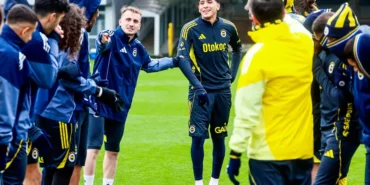 Fenerbahçe'de Beklenen Ayrılık: Edson Alvarez Veda Ediyor!
