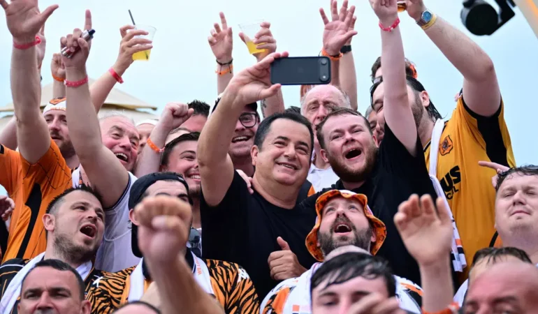 Hull City'de FFP Krizi: Enis Destan ve Abdülkadir Ömür Süper Lig'e Dönüyor!
