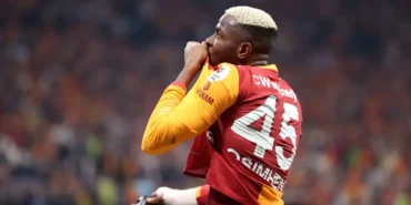 Galatasaray'da Osimhen Gidiyor, Vlahovic veya Kolo Muani mi Geliyor?