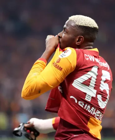 Galatasaray'da Osimhen Gidiyor, Vlahovic veya Kolo Muani mi Geliyor?