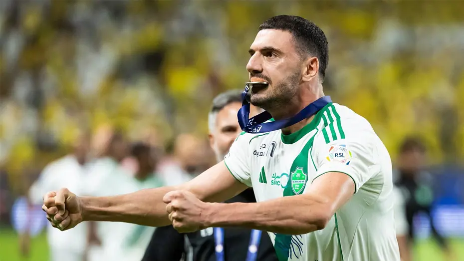 Fenerbahçe'de Merih Demiral Bombası: Hakan Safi Yıllık Ücrette Anlaştı!