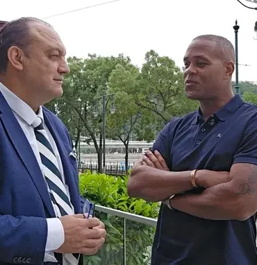 Patrick Kluivert'tan Dünya Kupası Uyarısı: "Türkiye'yi Asla Küçümsemeyin!"