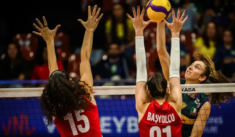 Filenin Sultanları VNL'de İtalya'ya 3-1 Mağlup Oldu