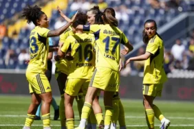 Fenerbahçe Kadın Futbol Takımı'nda Yaprak Dökümü: 7 Yıldızla Yollar Ayrıldı
