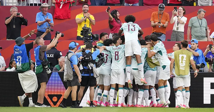 Cristiano Ronaldo'dan Dünya Kupası Tarihine Geçen Altın Rekor